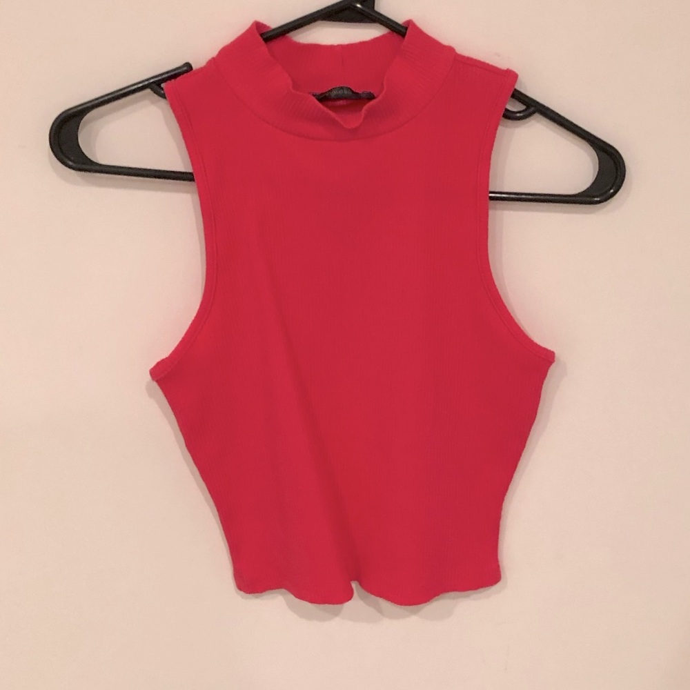 Shinestar pink sleeveless cropped top